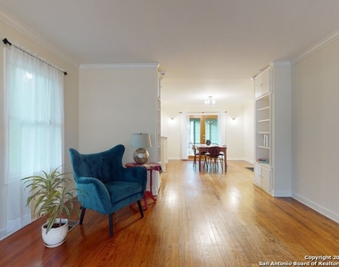 277 E Edgewood Pl - Photo Thumbnail 6