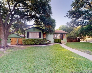 277 E Edgewood Pl - Photo Thumbnail 1