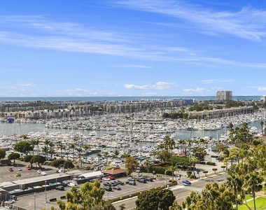 13600 Marina Pointe Dr - Photo Thumbnail 29