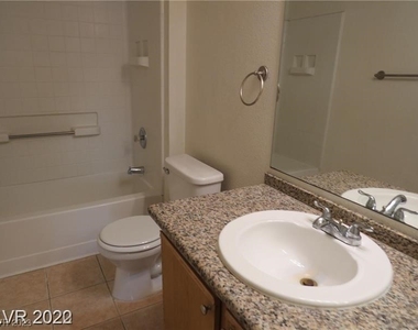 5055 W Hacienda Avenue - Photo Thumbnail 6