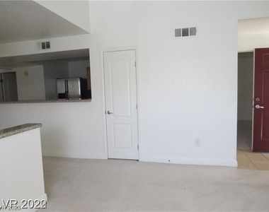 5055 W Hacienda Avenue - Photo Thumbnail 10