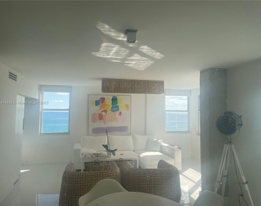 6039 Collins Ave - Photo Thumbnail 21