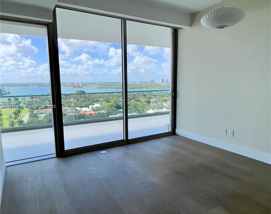 10203 Collins Ave - Photo Thumbnail 21