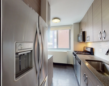 401 East 34th Street - Photo Thumbnail 3