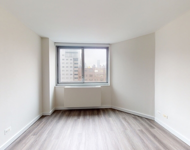 401 East 34th Street - Photo Thumbnail 5