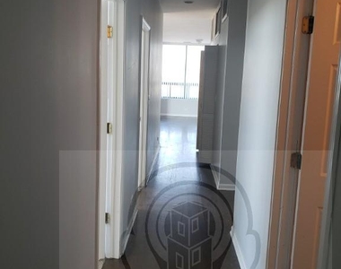 2451 W Howard St - Photo Thumbnail 11