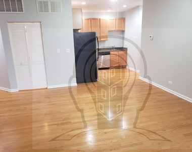 2451 W Howard St - Photo Thumbnail 11