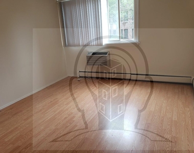 516 W Briar Place - Photo Thumbnail 4