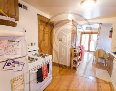 638 W Drummond - Photo Thumbnail 4