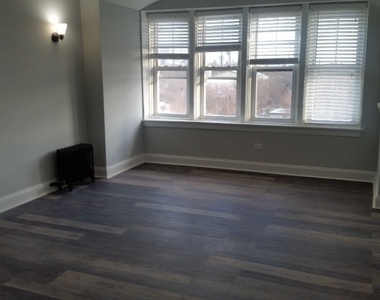 1608 W Sherwin Chicago, Il - Photo Thumbnail 2