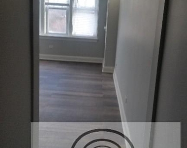 1608 W Sherwin Chicago, Il - Photo Thumbnail 1
