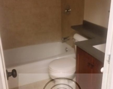 445 W Barry Ave. - Photo Thumbnail 2