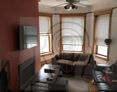 3135 N Clifton Ave. - Photo Thumbnail 3