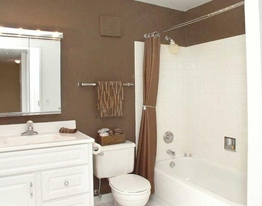 2555 N Clark St. - Photo Thumbnail 2