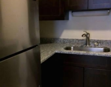 4520 N Clarendon Ave - Photo Thumbnail 7
