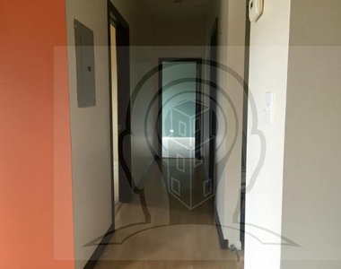 2451 W Howard St - Photo Thumbnail 3