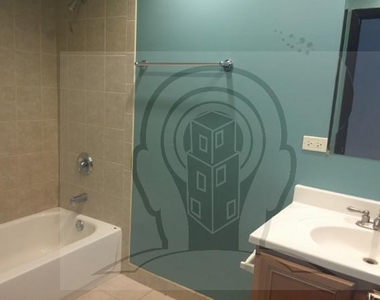 2451 W Howard St - Photo Thumbnail 8