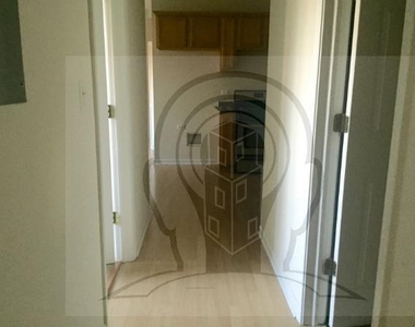 2451 W Howard St - Photo Thumbnail 14