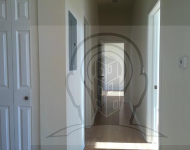 2451 W Howard St - Photo Thumbnail 13