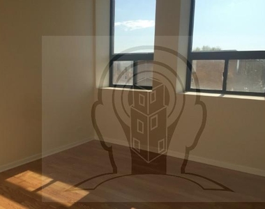2451 W Howard St - Photo Thumbnail 15