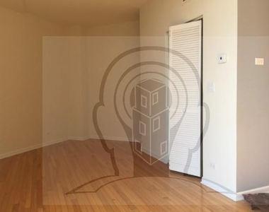 2451 W Howard St - Photo Thumbnail 14