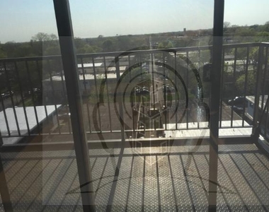2451 W Howard St - Photo Thumbnail 5