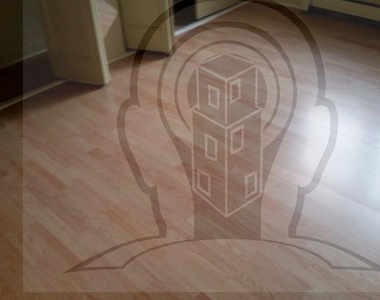 445 W Barry Ave. - Photo Thumbnail 5