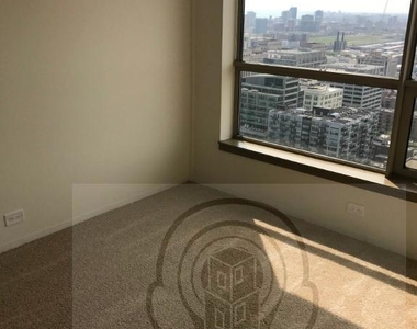 555 W Madison St. - Photo Thumbnail 8