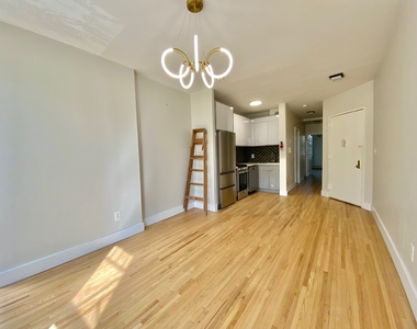 147 9th Street - Photo Thumbnail 6