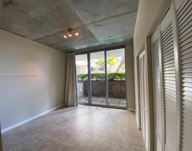 3470 E Coast Ave - Photo Thumbnail 10