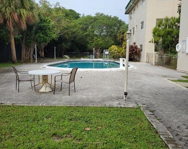 1450 Atlantic Shores Blvd - Photo Thumbnail 3