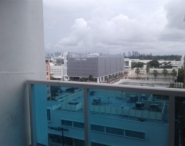 2301 Collins Ave - Photo Thumbnail 15