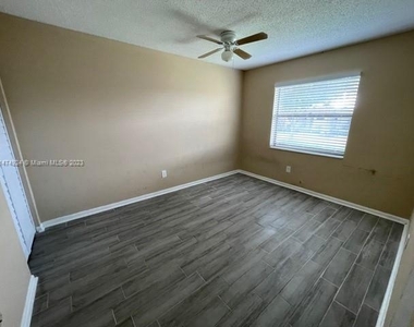 20905 Ne 8th Ct - Photo Thumbnail 23