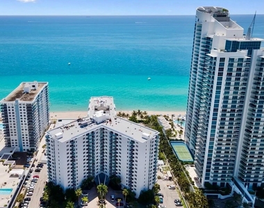 3000 S Ocean Dr - Photo Thumbnail 23