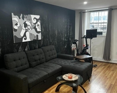 25 Astor Pl - Photo Thumbnail 2