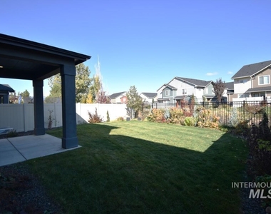 1748 E Knobcone Dr - Photo Thumbnail 27