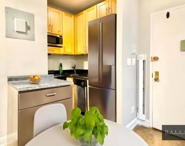 222 Avenue B - Photo Thumbnail 3