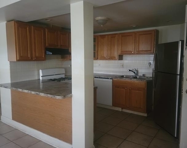 5900 S King Drive - Photo Thumbnail 6