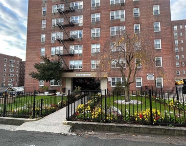 52 Yonkers Terrace - Photo Thumbnail 18