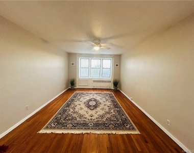 52 Yonkers Terrace - Photo Thumbnail 7
