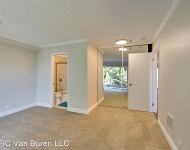 378 Van Buren Ave - Photo Thumbnail 10