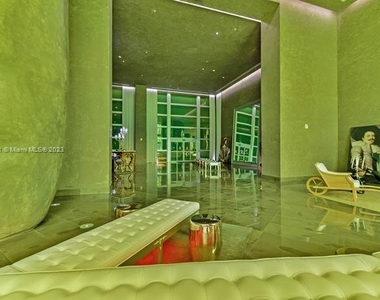 465 Brickell Ave - Photo Thumbnail 19