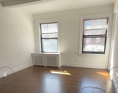 25 West 68th Street - Photo Thumbnail 2