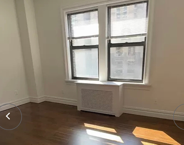 25 West 68th Street - Photo Thumbnail 4