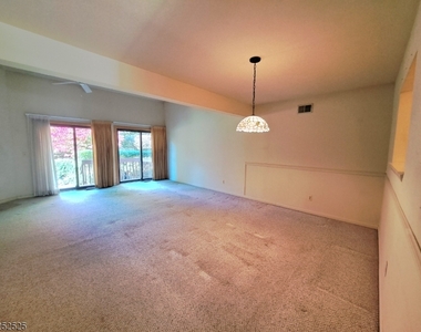 11 Sparrow Cir - Photo Thumbnail 2