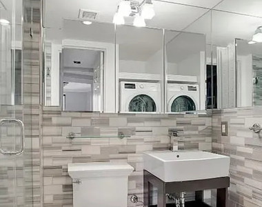 124 Ridge Street - Photo Thumbnail 6