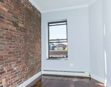 124 Ridge Street - Photo Thumbnail 3