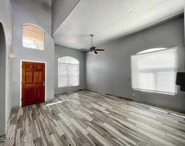 2980 W Calle Lucinda - Photo Thumbnail 24