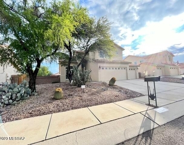 2980 W Calle Lucinda - Photo Thumbnail 2