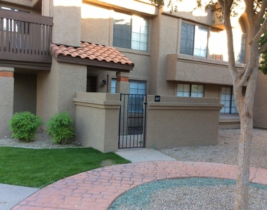 700 E Mesquite Circle - Photo Thumbnail 1